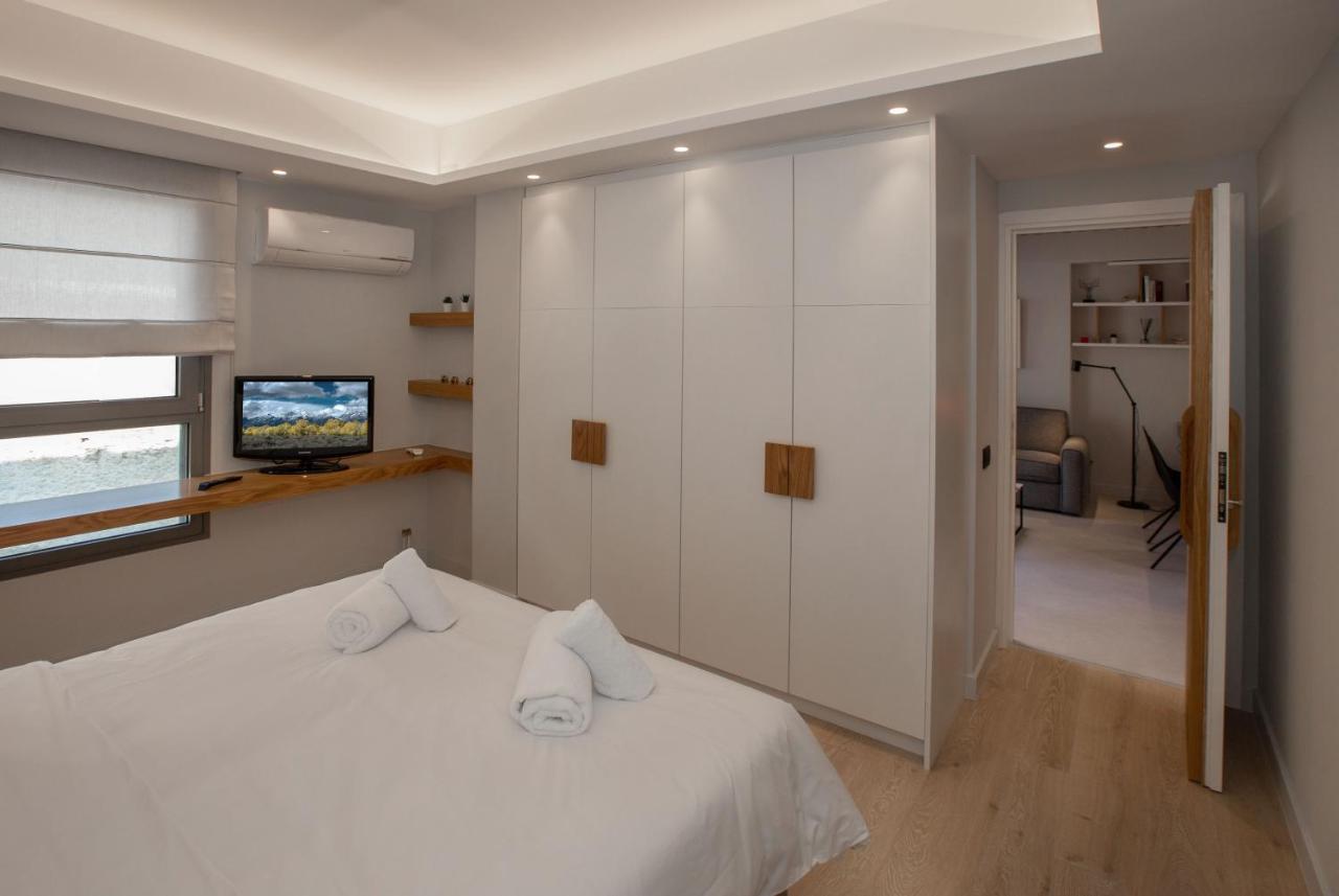 Acropolis Golden Suites By Ghh Aten Exteriör bild